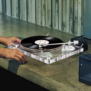Retrolife-ICE1-is-a-Fully-Manually-Operated-Bluetooth-Turntable-1600x_800x_21520c91-4701-4548-8d00-198e76bf3695 - Retrolife Official Store