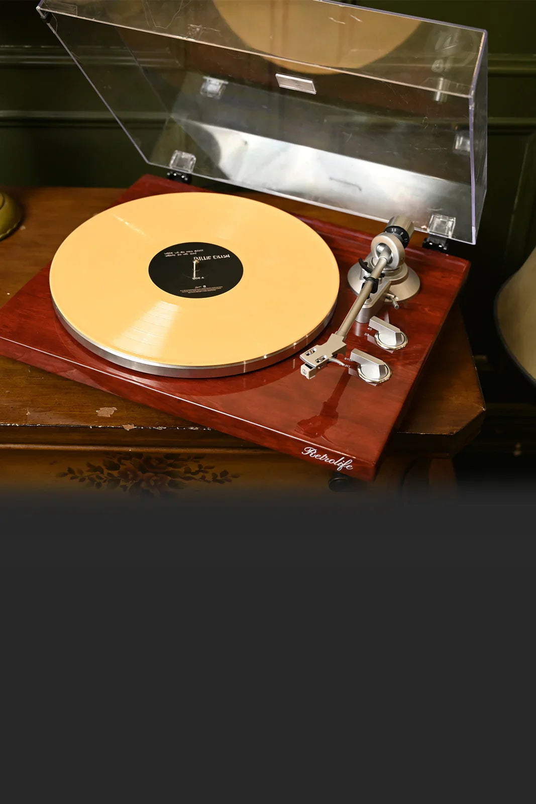 Retrolife Bluetooth Turntable with Moving Magnetic Cartridge HQKZ