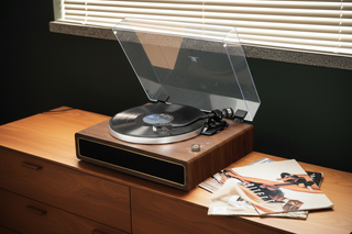 R517 Turntable 16:9