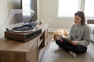 US UGC 2 - Young Woman with Dog